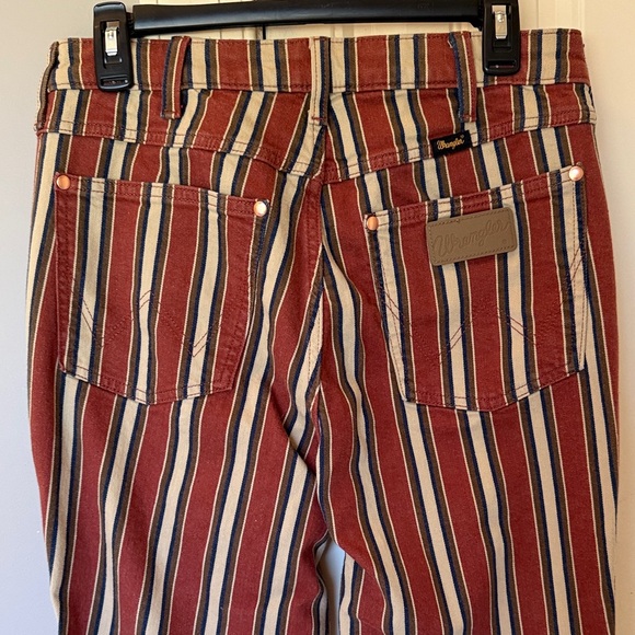 Wrangler x Lainey Wilson bell bottom striped pants - Picture 5 of 9